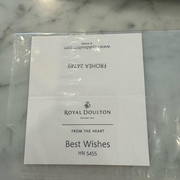 Best Wishes Royal Doulton miniature figurine From the Heart HN 5455. - Picture 9 of 9